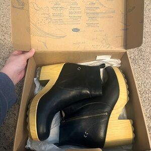 Dr. Scholl’s Black Win Over Wood Boot Size 10